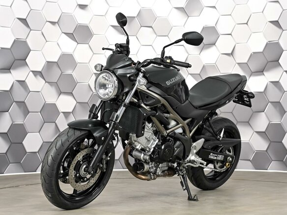 2021 Suzuki SV 650, чёрный - вид 1