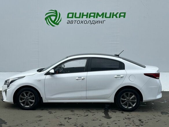 2021 Kia Rio IV Рестайлинг, белый - вид 7