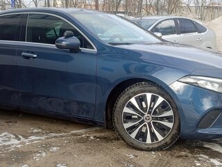 2021 Mercedes-Benz A-Класс 200 IV (W177), синий, 3155000 рублей, вид 3