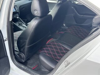 2019 Skoda Octavia III (A7) Рестайлинг, белый, 1180000 рублей, вид 3