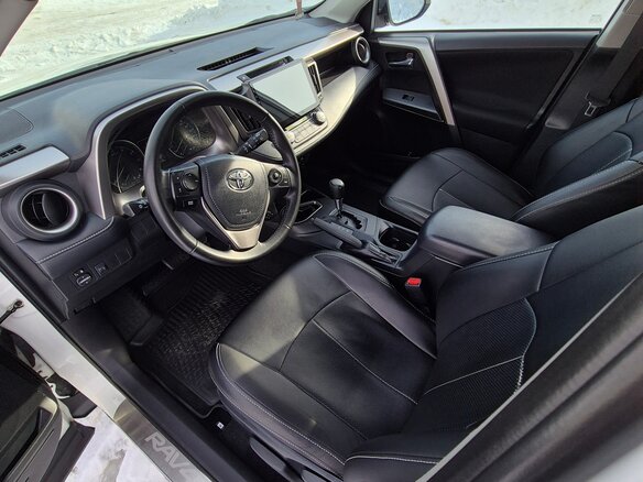 2018 Toyota RAV4 IV (XA40) Рестайлинг, белый, 2360000 рублей - вид 11