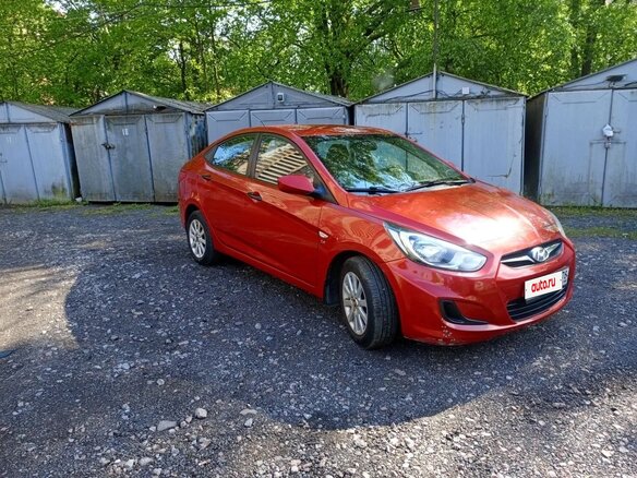 2011 Hyundai Solaris I, красный, 770000 рублей - вид 2