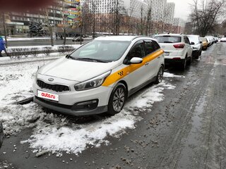 2017 Kia Ceed II Рестайлинг, серебристый, 875000 рублей, вид 1