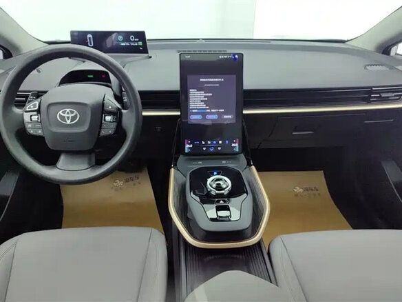 2026 Toyota bZ, белый, 3700000 рублей - вид 5