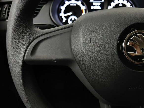 2020 Skoda Octavia III (A7) Рестайлинг, белый, 1840000 рублей - вид 17