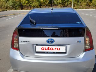 2012 Toyota Prius III Рестайлинг (XW30), серебристый, 1050000 рублей, вид 4