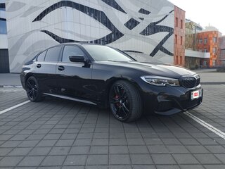 2019 BMW 3 серии 330i xDrive VII (G2x), чёрный, 2920000 рублей, вид 3