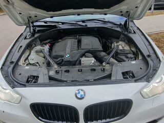 2012 BMW 5 серии Gran Turismo 535i xDrive VI (F10/F11/F07), белый, 1800000 рублей, вид 3