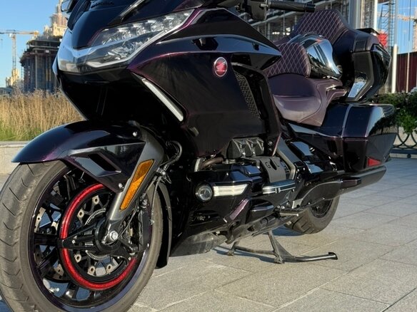 2023 Honda GL 1800 Gold Wing, фиолетовый, 3999000 рублей - вид 7