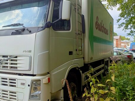 2005 Volvo FH, белый, 3500000 рублей, вид 5