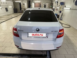 2019 Skoda Octavia III (A7) Рестайлинг, белый, 1950000 рублей, вид 3