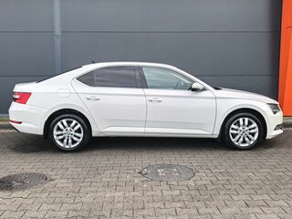 2016 Skoda Superb III, белый, 1849000 рублей, вид 3