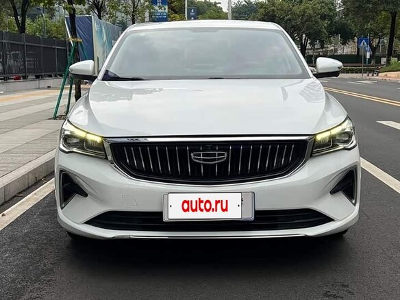 2022 Geely Emgrand II, белый - вид 1