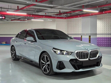 2025 BMW 5 серии Long 530Li xDrive VIII (G60/G61/G68), серый, 8974000 рублей, вид 1