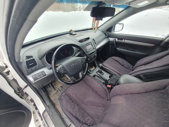 2013 Kia Sorento II Рестайлинг, белый, 1750000 рублей - вид 8
