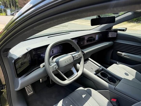 2025 Audi E5 83 kWh, чёрный, 7527315 рублей - вид 8