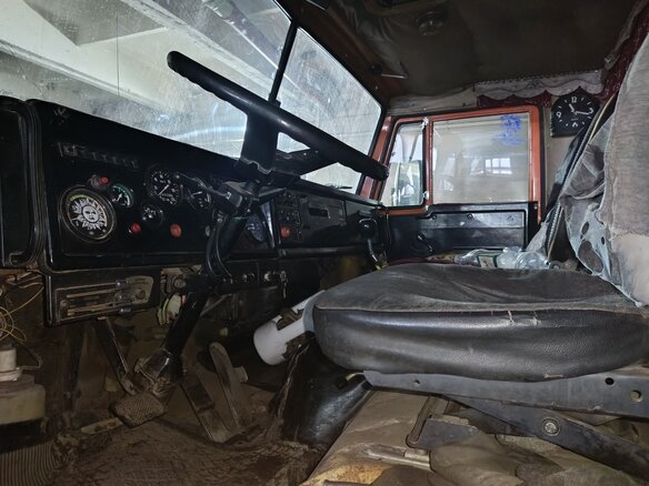 1991 КамАЗ 5511, красный, 575000 рублей - вид 3