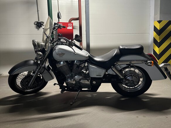 2005 Honda Shadow 750, серебристый, 550000 рублей - вид 3