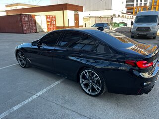 2018 BMW 5 серии M550i xDrive VII (G30/G31/G38), чёрный, 4500000 рублей, вид 5