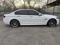 2016 BMW 5 серии 528i xDrive VI (F10/F11/F07) Рестайлинг, белый, 2800000 рублей - вид 3