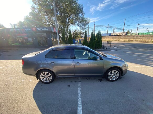 2008 Volkswagen Jetta V, серый, 590000 рублей - вид 6