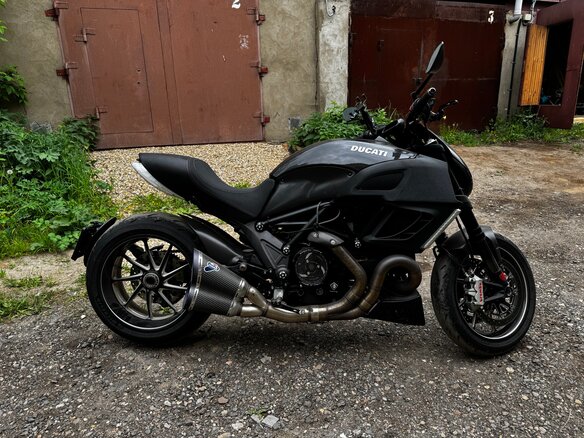 2012 Ducati Diavel, чёрный, 900000 рублей - вид 3