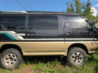 1993 Mitsubishi Delica III, серый, 580000 рублей, вид 4