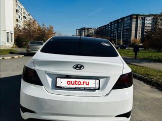 2014 Hyundai Solaris I Рестайлинг, белый, 750000 рублей, вид 3