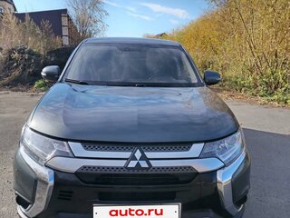 2018 Mitsubishi Outlander III Рестайлинг 3, серый, 1890000 рублей, вид 3