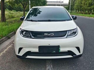 2025 BYD Dolphin 45.12 kWh I Рестайлинг, белый, 1150666 рублей, вид 2