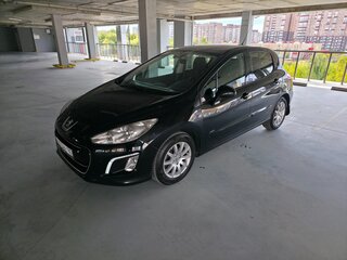 2011 Peugeot 308 I Рестайлинг, чёрный, 700000 рублей, вид 2