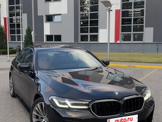 2020 BMW 5 серии 530e VII (G30/G31/G38) Рестайлинг, чёрный, 2500000 рублей, вид 3