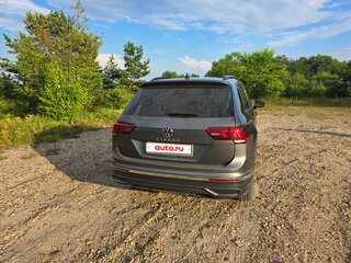 2021 Volkswagen Tiguan II Рестайлинг, серый, 2800000 рублей, вид 4