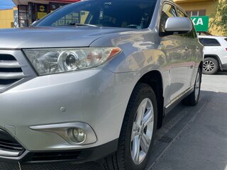 2012 Toyota Highlander II (XU40) Рестайлинг, серебристый, 2200000 рублей, вид 3