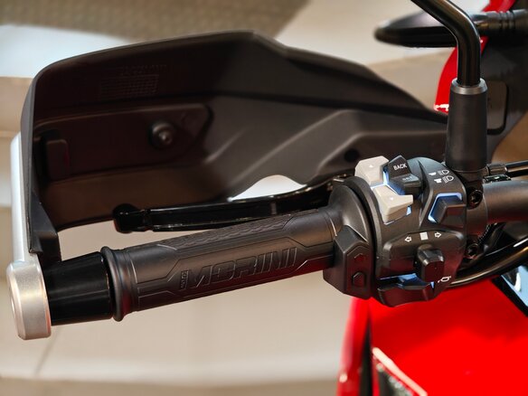 2026 Moto Morini X-CAPE 650, красный, 929000 рублей - вид 8