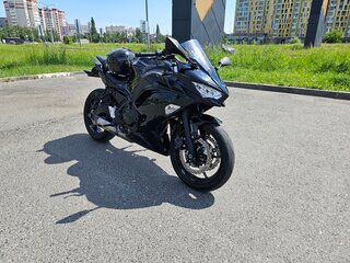 2021 Kawasaki Ninja 650, чёрный, 850000 рублей, вид 2