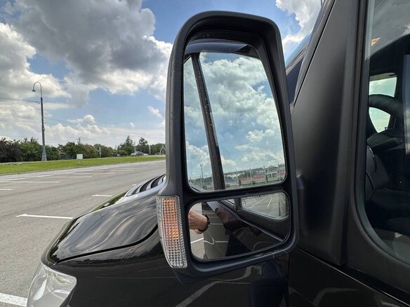 2021 Mercedes-Benz Sprinter, чёрный, 4500000 рублей - вид 6