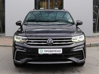 2021 Volkswagen Tiguan II Рестайлинг, чёрный, 3100000 рублей, вид 2