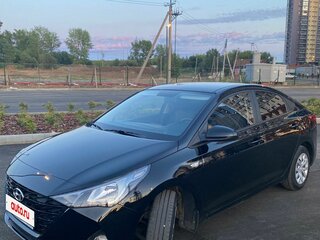 2022 Hyundai Solaris II Рестайлинг, чёрный, 2000000 рублей, вид 2