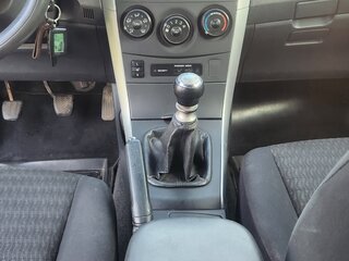 2010 Toyota Corolla X (E140, E150) Рестайлинг, чёрный, 1050000 рублей, вид 5