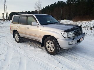 2003 Toyota Land Cruiser 100 Series Рестайлинг 1, серебристый, 3000000 рублей, вид 3