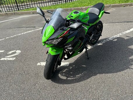 2025 Kawasaki Ninja 650, зелёный, 830000 рублей, вид 1