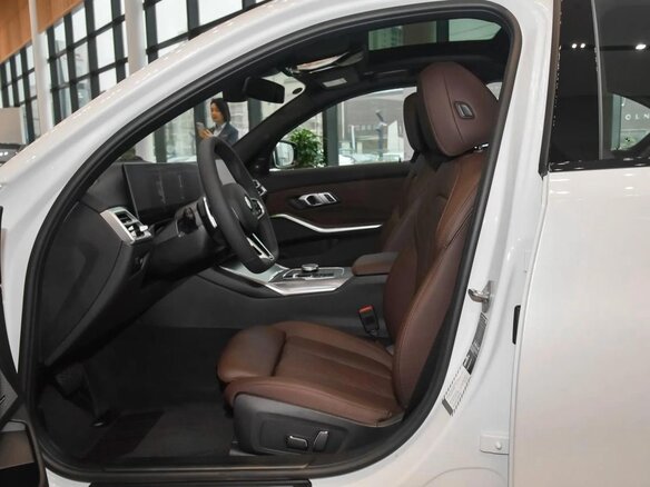 2025 BMW 3 серии 330i VII (G2x) Рестайлинг, серебристый, 5668000 рублей - вид 17