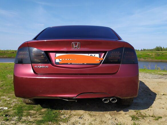 2010 Honda Civic VIII Рестайлинг, красный, 700000 рублей - вид 2