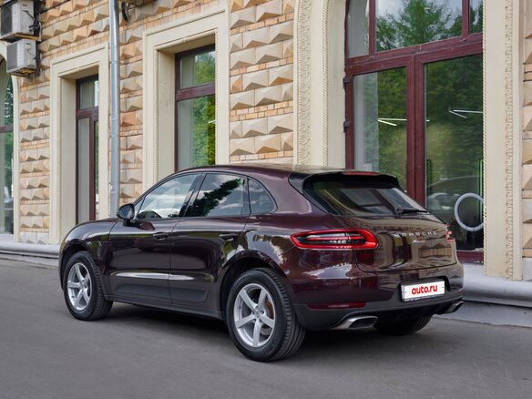 2018 Porsche Macan I, коричневый, 4950000 рублей - вид 7