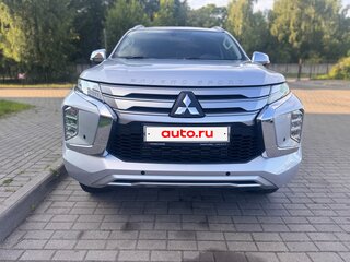 2021 Mitsubishi Pajero Sport III Рестайлинг, серебристый, 4400000 рублей, вид 1