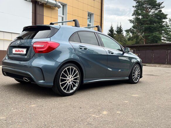 2013 Mercedes-Benz A-Класс 180 III (W176), синий, 1500000 рублей - вид 4