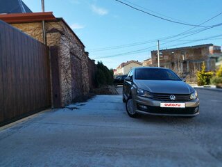 2015 Volkswagen Polo V Рестайлинг, бежевый, 1000000 рублей, вид 4