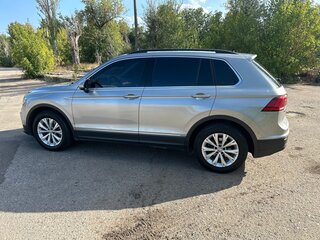 2018 Volkswagen Tiguan II, серый, 2300000 рублей, вид 3