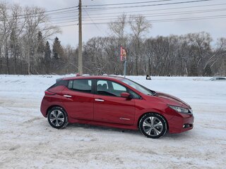 2019 Nissan Leaf II (ZE1), красный, 1900000 рублей, вид 3